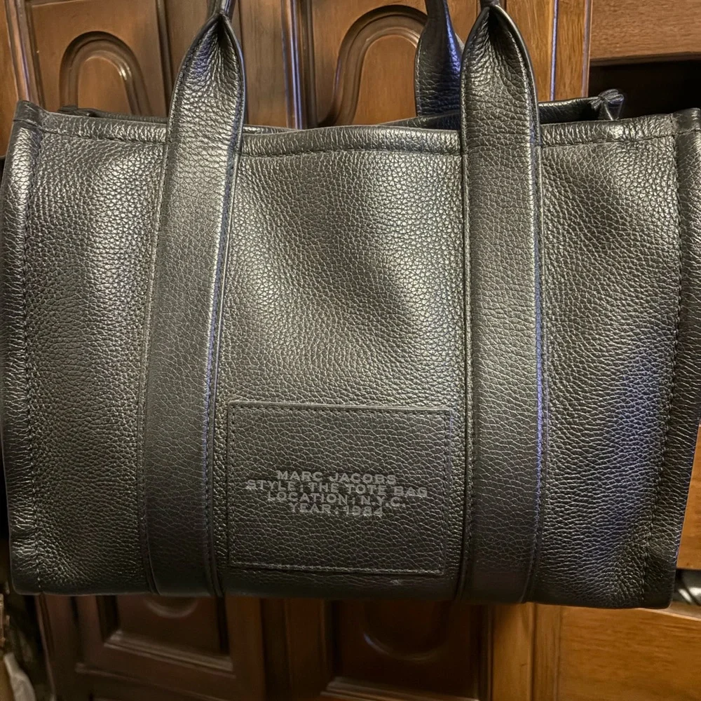 Marc Jacobs Black Leather Tote - Picture 5 of 16